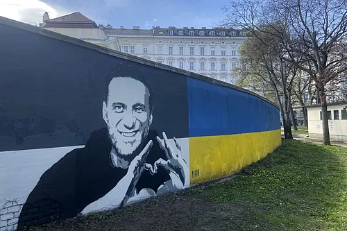 AP : Large portraits of late Russian opposition leader Alexei Navalny |