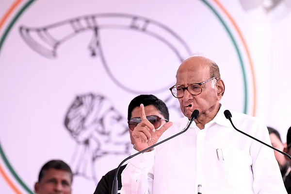 X/@PawarSpeaks : Sharad Pawar Hospitalised in Pune After Breathing Discomfort