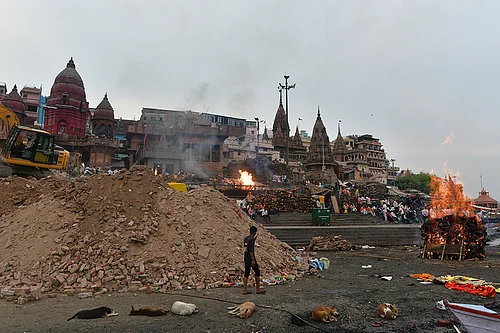| Photo: Tribhuvan Tiwari/Outlook : Manikarnika Ghat