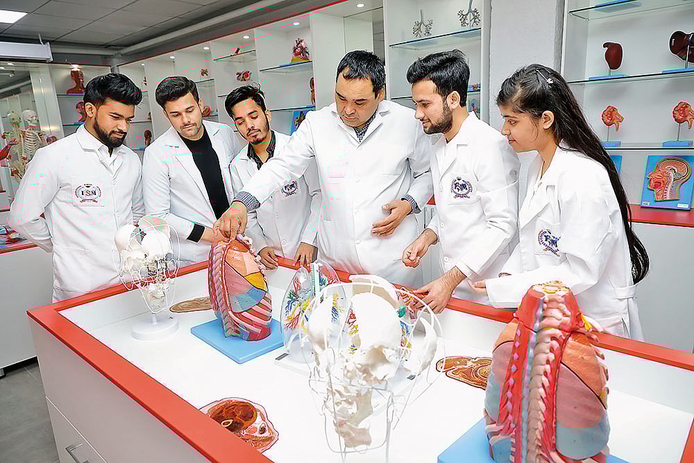 Empowering Future Medical Practitioners: Transforming Medical Education And The Future Of Health Care