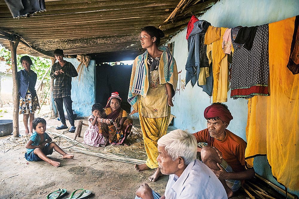 People Who Carry The Sky: How Jharkhands Economic Disparities Push Tribals To Migrate