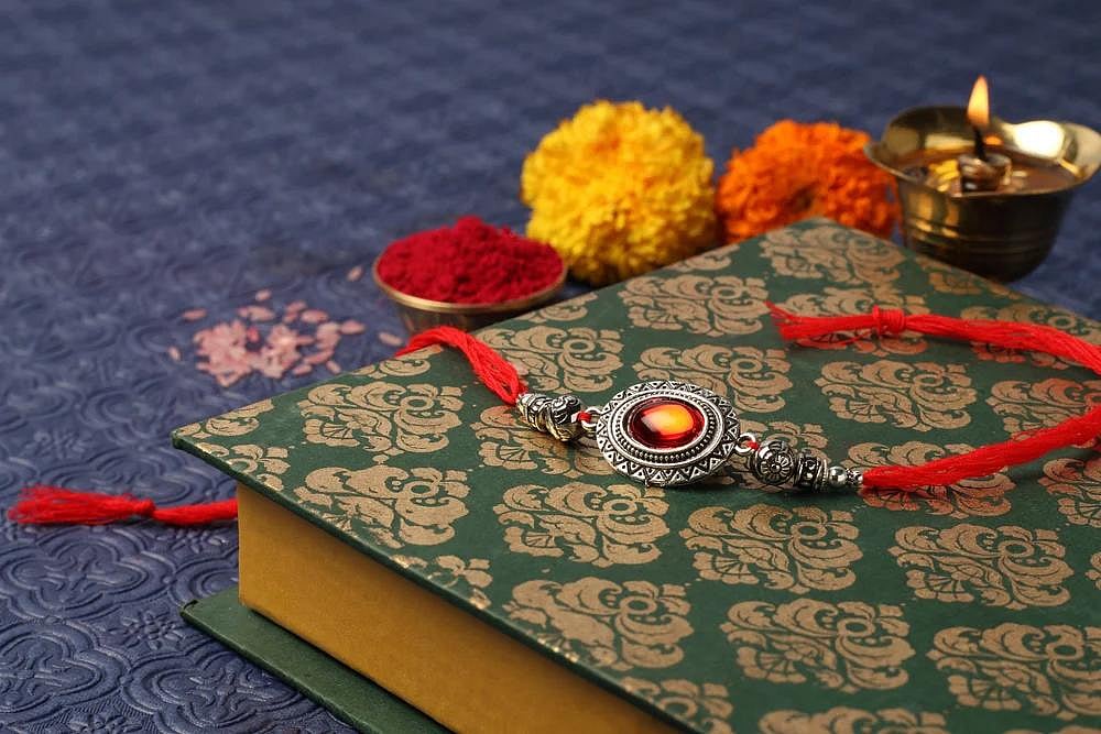 Affordable Rakhi Delivery To Canada & USA: Celebrate With Loved Ones