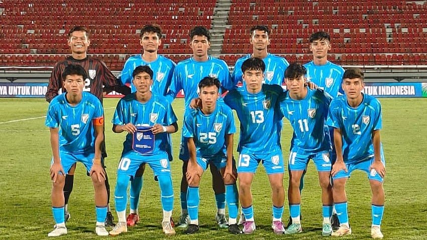 X/@IndianFootball : Indian U-17 men's football team before Indonesia match.