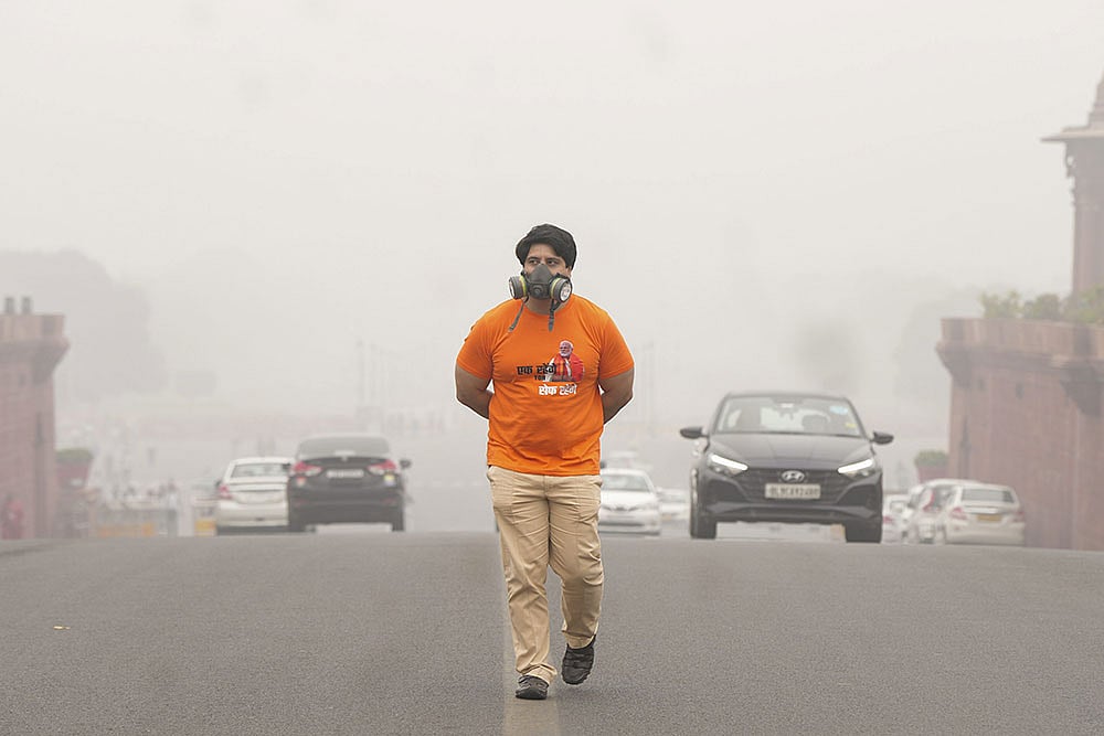 Photo: PTI/Arun Sharma : Weather: Dense fog in Delhi