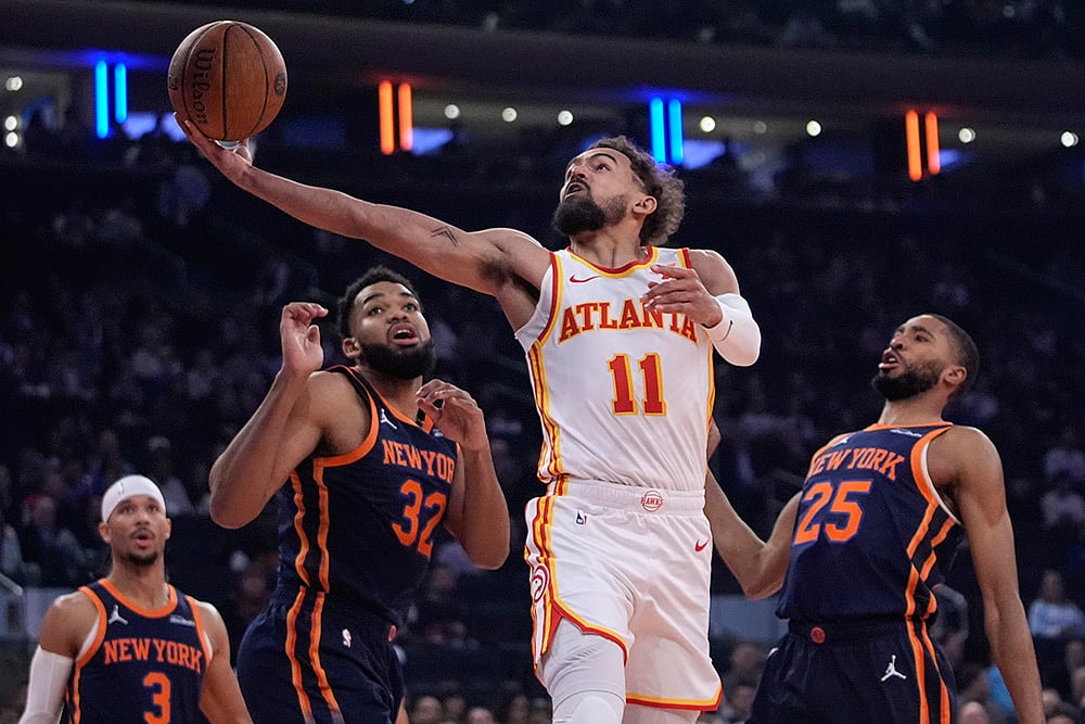 |Photo: AP/Frank Franklin II : NBA Cup Quarter-Final: Hawks Trae Young (11) drives past New York Knicks Mikal Bridges
