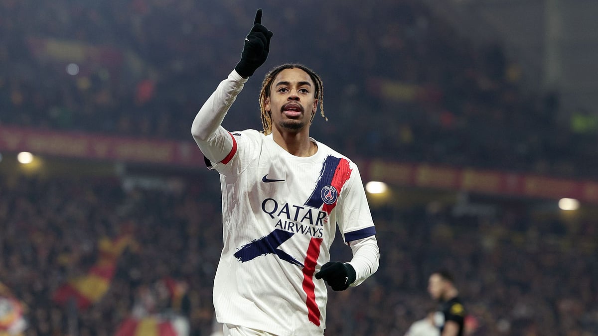 Bradley Barcola celebrates scoring the winner against Lens