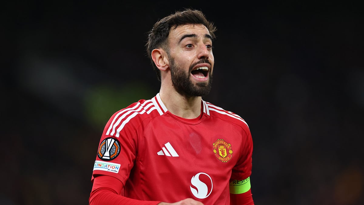 File : Manchester United captain Bruno Fernandes