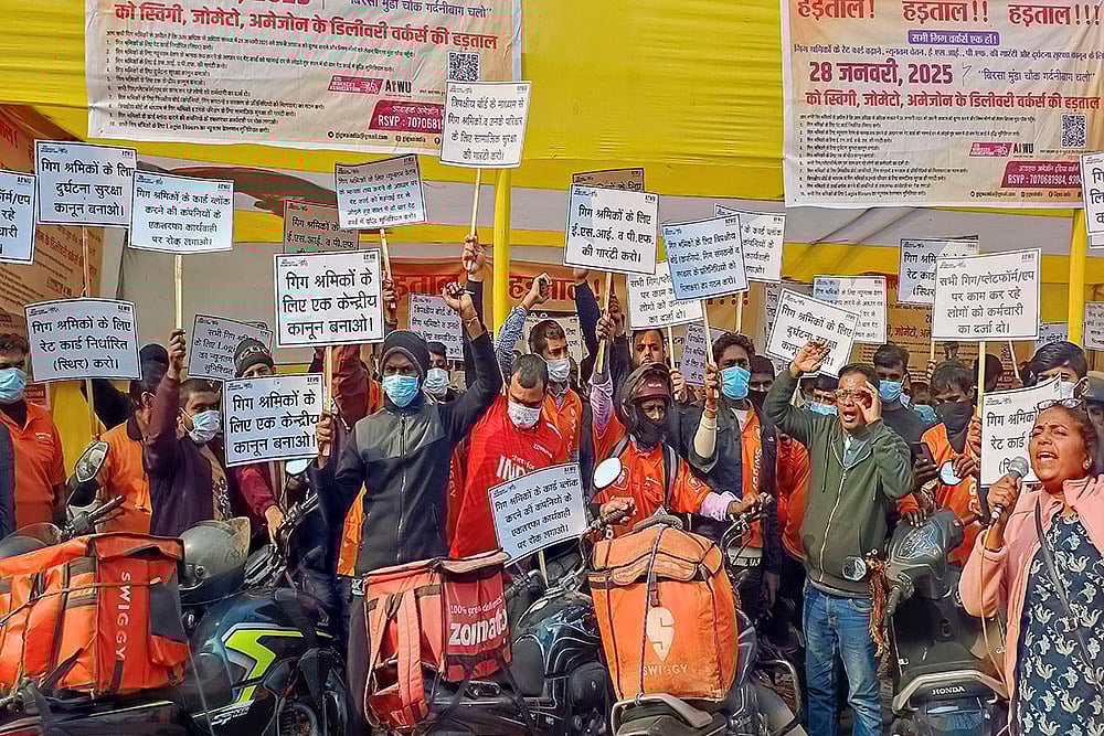 | Photo: PTI : Gig workers protest in Patna