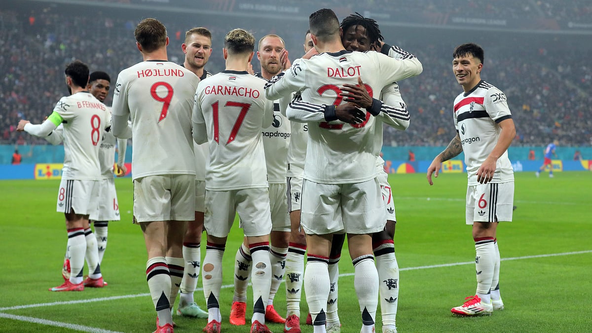 Manchester United celebrate against FCSB