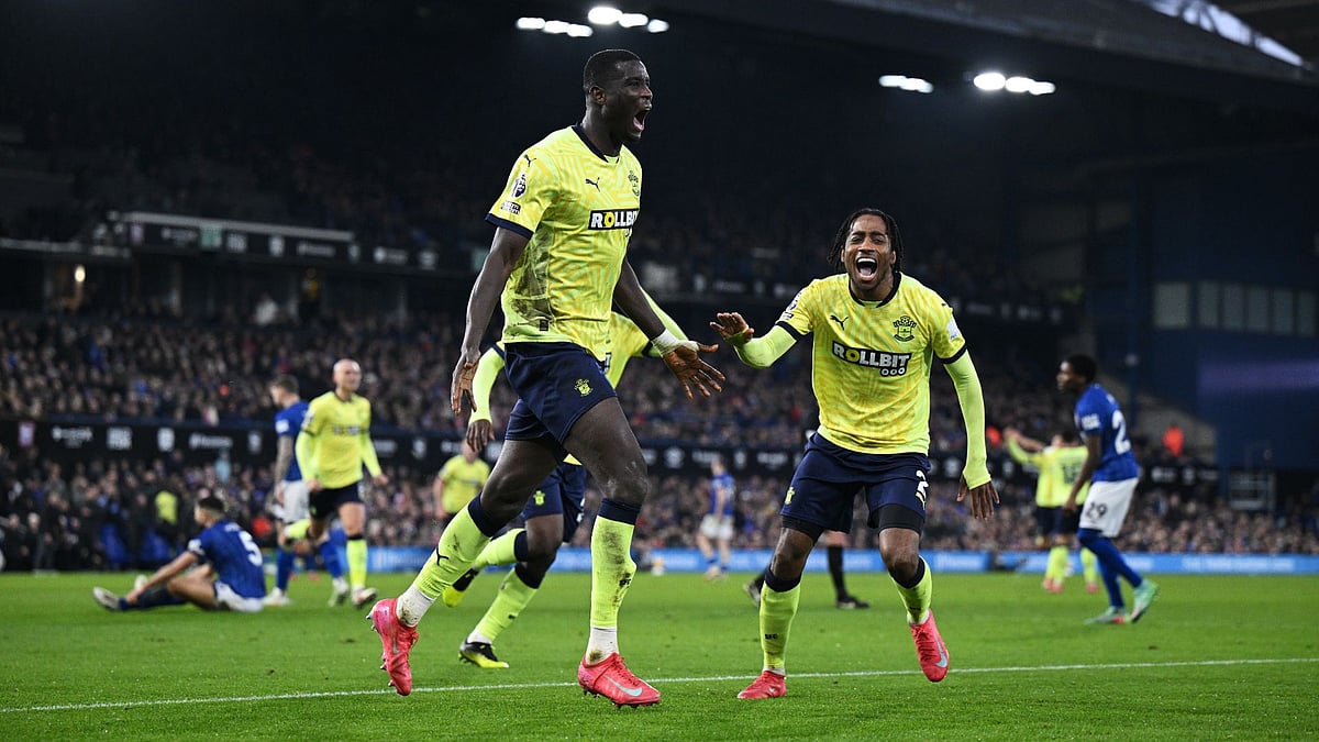 Southampton celebrate Onuachu's winner