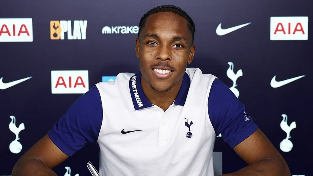X/SpursOfficial : Bayern forward Mathys Tel joined Tottenham on Transfer deadline day.