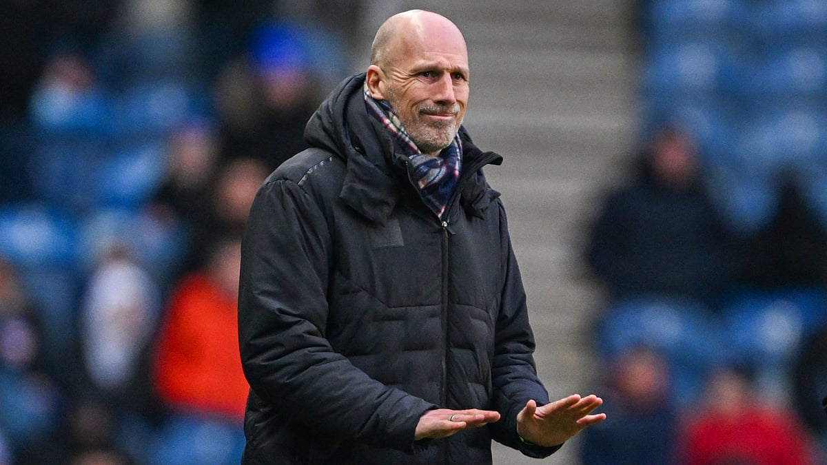 Philippe Clement during Rangers' Scottish Cup defeat to Queen's Park
