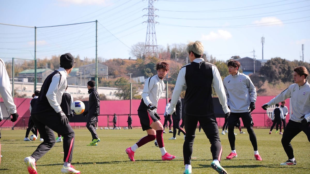 X/visselkobe : Vissel Kobe players in training ahead of their AFC Champions League tie.