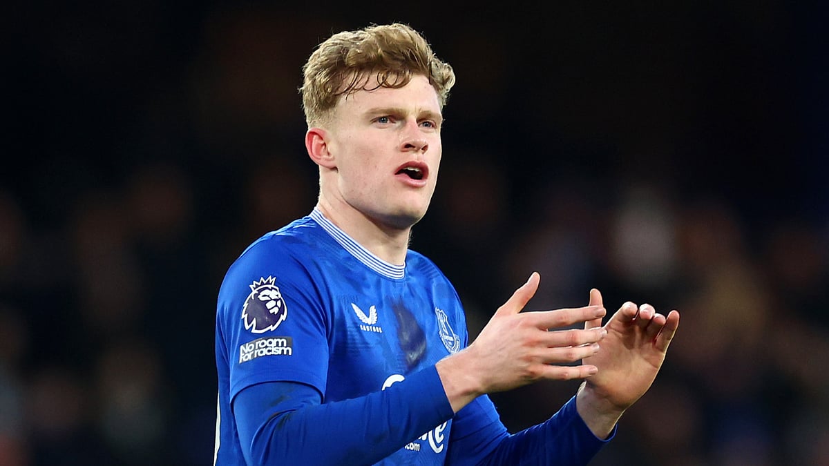 Jarrad Branthwaite in action for Everton