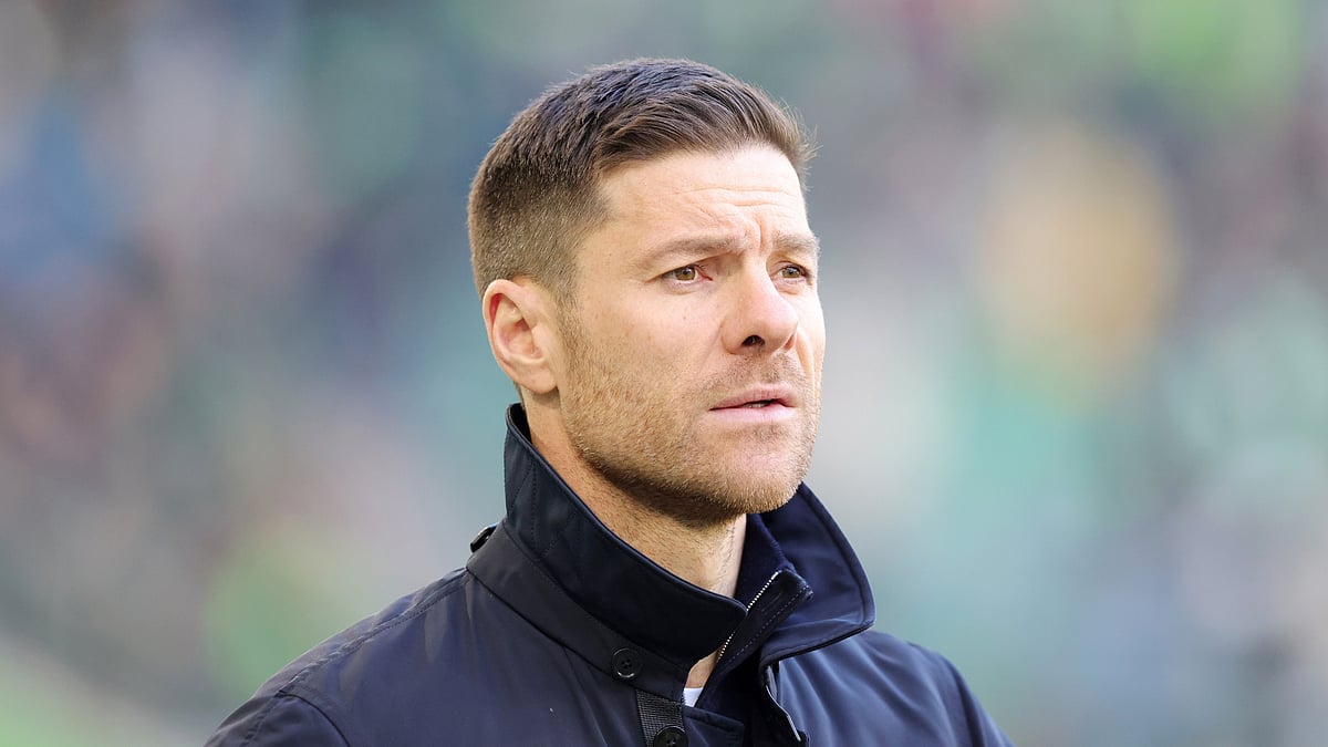 Xabi Alonso during Bayer Leverkusen's match at Wolfsburg