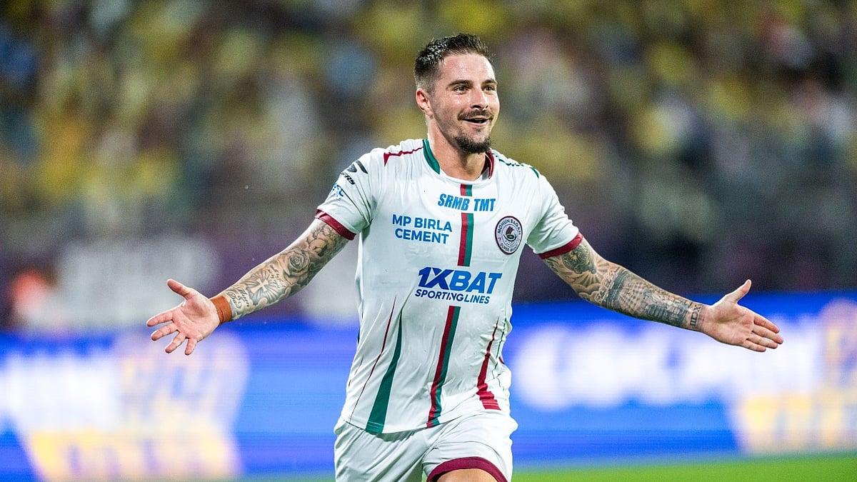 ISL | FDSL  : Jamie Maclaren celebrates goal in the Mohun Bagan vs Kerala Blasters, ISL match in Kochi. 
