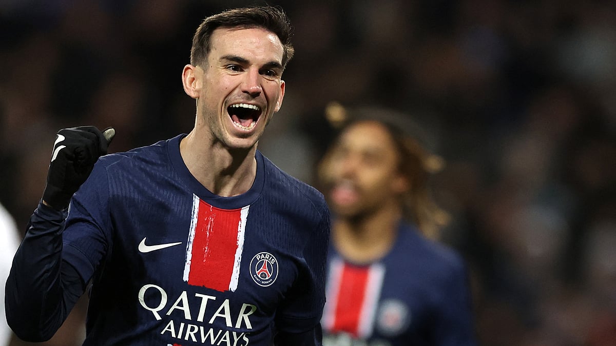 Fabian Ruiz celebrates after scoring against Toulouse