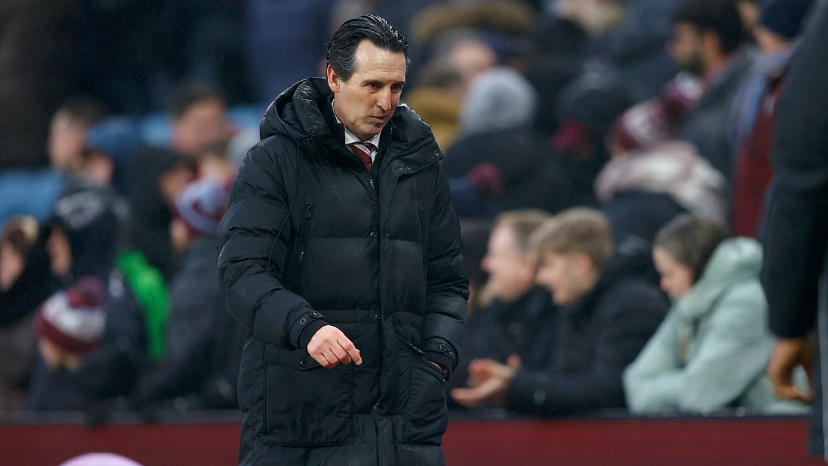 Unai Emery looks on during Aston Villa's 1-1 draw with Ipswich Town.