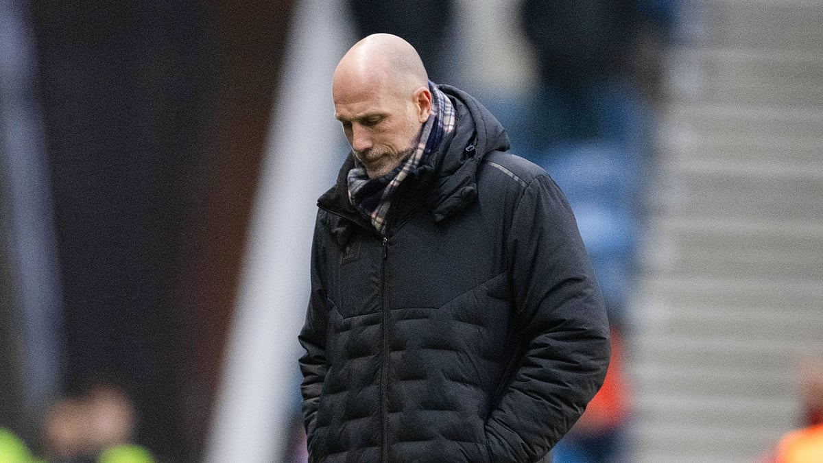 Philippe Clement during Rangers' Scottish Cup defeat to Queen's Park.