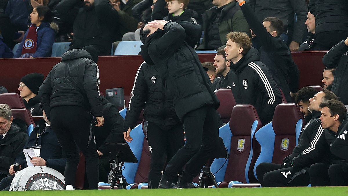 Unai Emery during Aston Villa's 2-2 draw with Liverpool