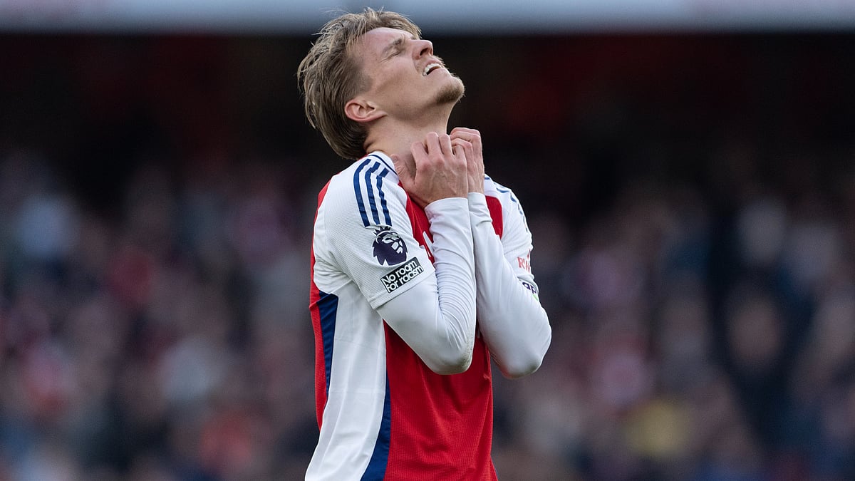 File : Arsenal take on Bournemouth in the PL.