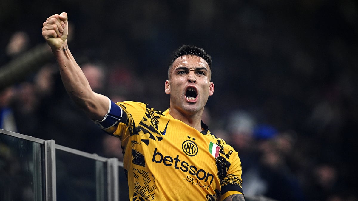 Lautaro Martinez celebrates after scoring against Genoa