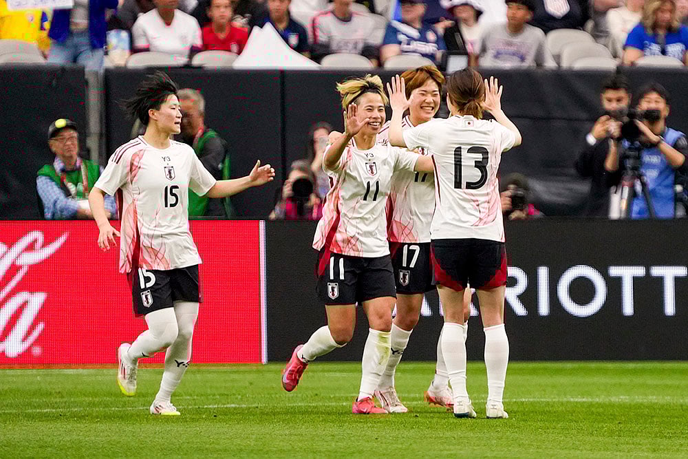 | Photo: AP/Samantha Chow : SheBelieves Cup, Colombia vs Japan: Japan players celebrate after a goal
