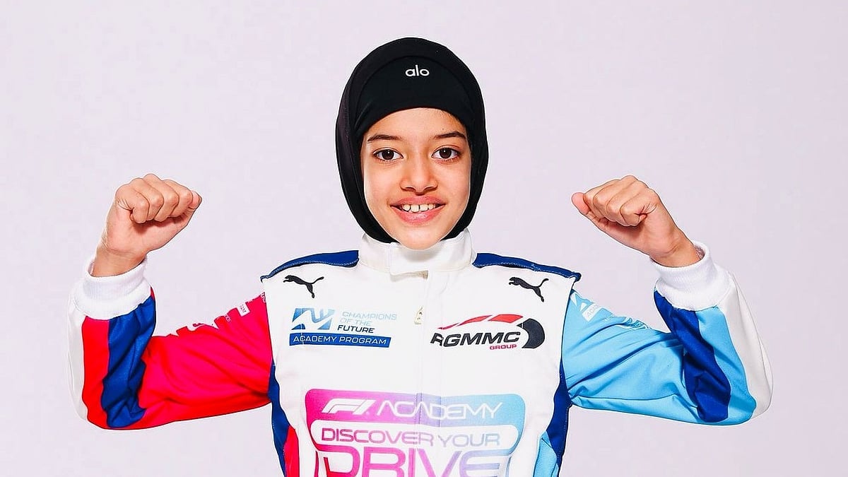  F1 ACADEMY + PARC FERME : Indian racing prodigy Atiqa Mir.