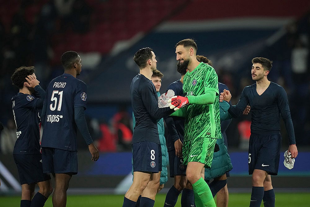 | Photo: AP/Christophe Ena : League One: Paris Saint-Germain vs Lille