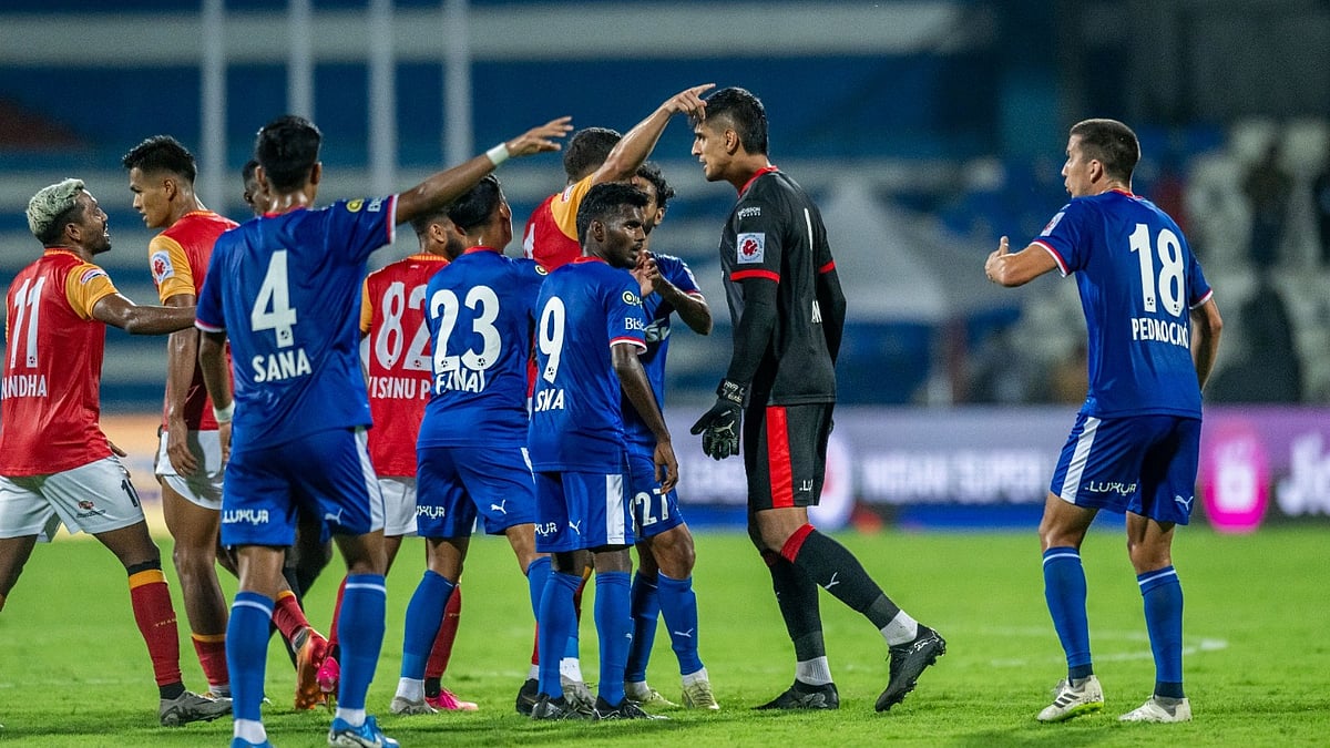 ISL/FSDL : East Bengal FC and Bengaluru FC players at Sree Kanteerava Stadium