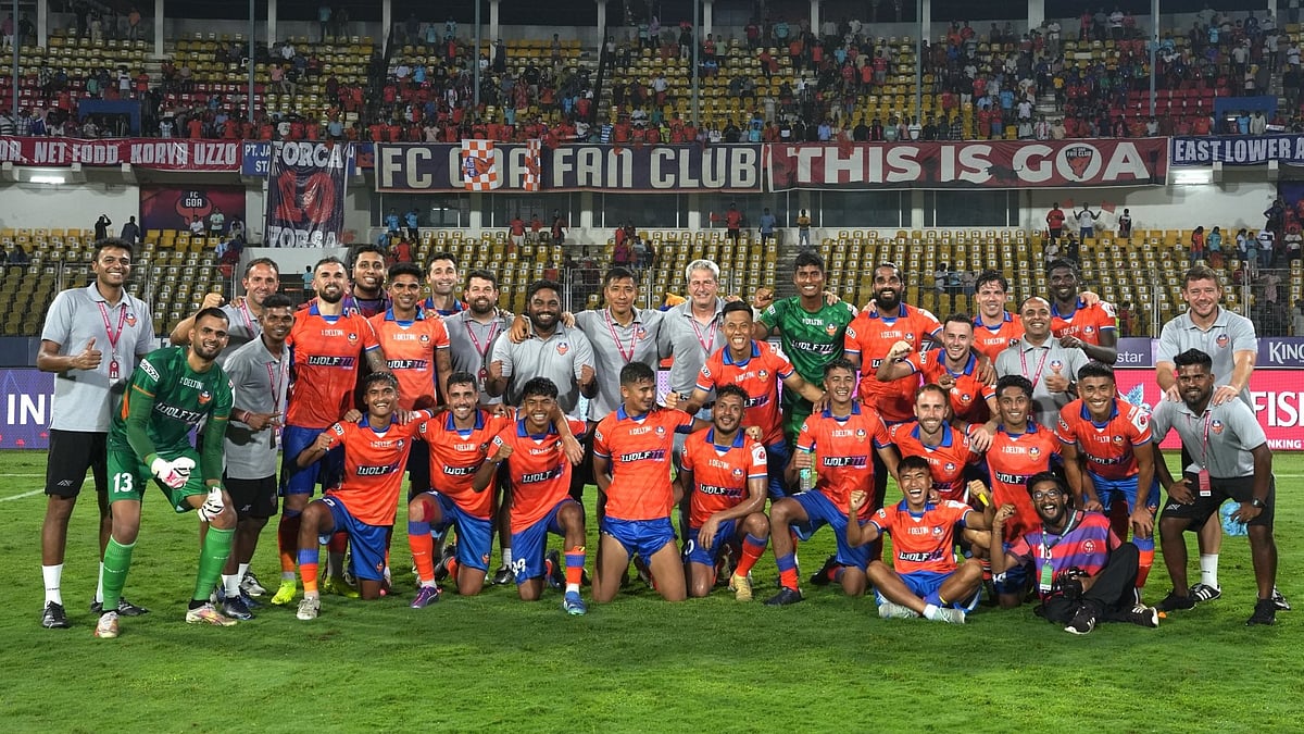 X/ @FCGoaOfficial : FC Goa's full squad poses ahead of their upcoming semifinal clash.