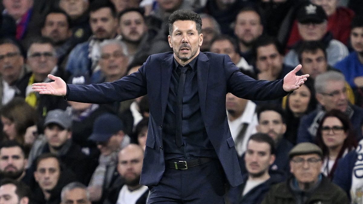 Diego Simeone during Atletico Madrid's 2-1 defeat to Real Madrid
