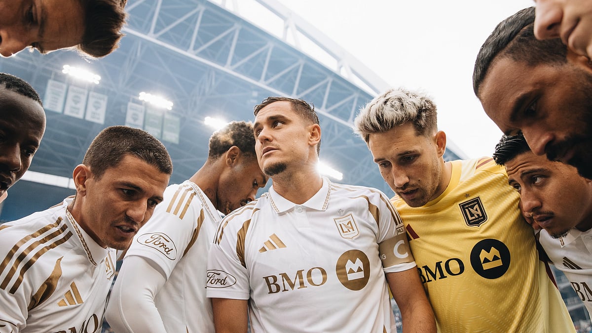 X/LAFC : The Los Angeles FC players in a huddle.