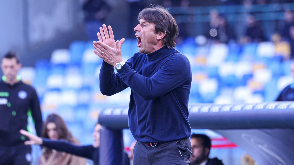 Antonio Conte during Napoli's 2-1 win over Fiorentina