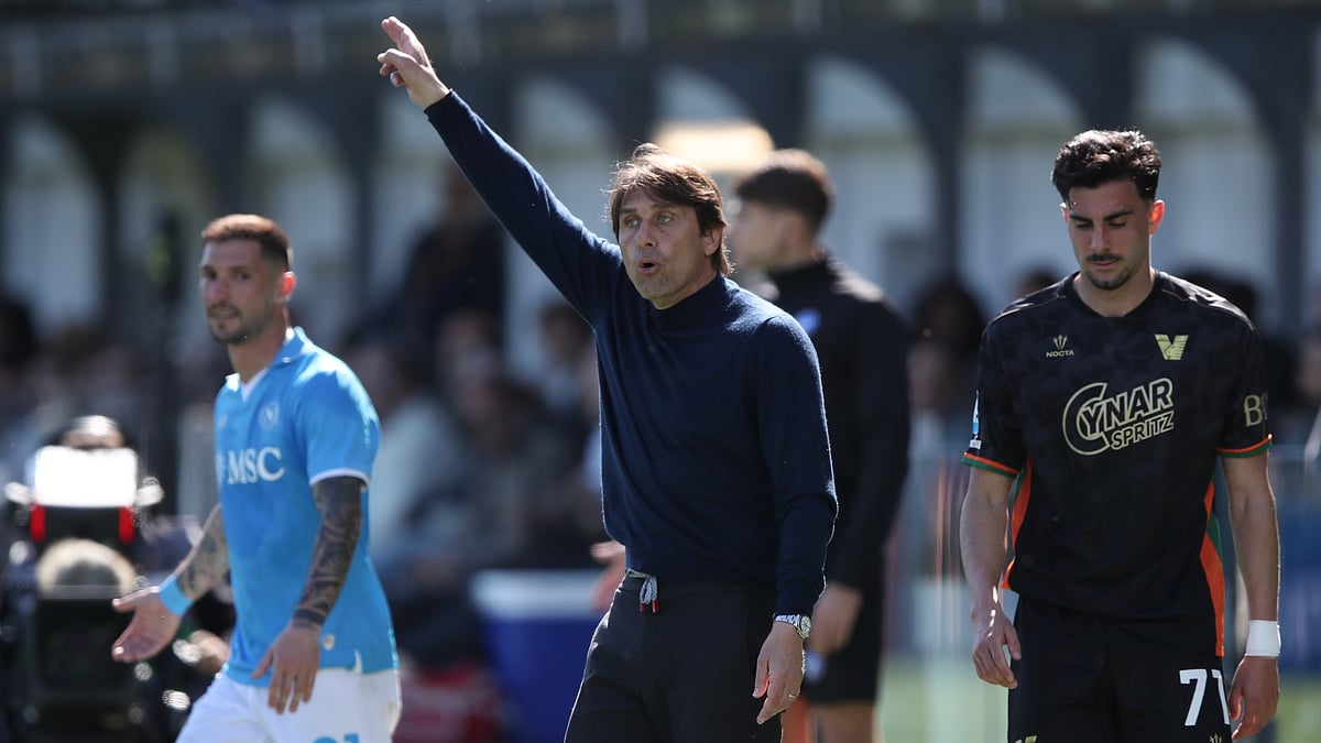 Napoli boss Antonio Conte
