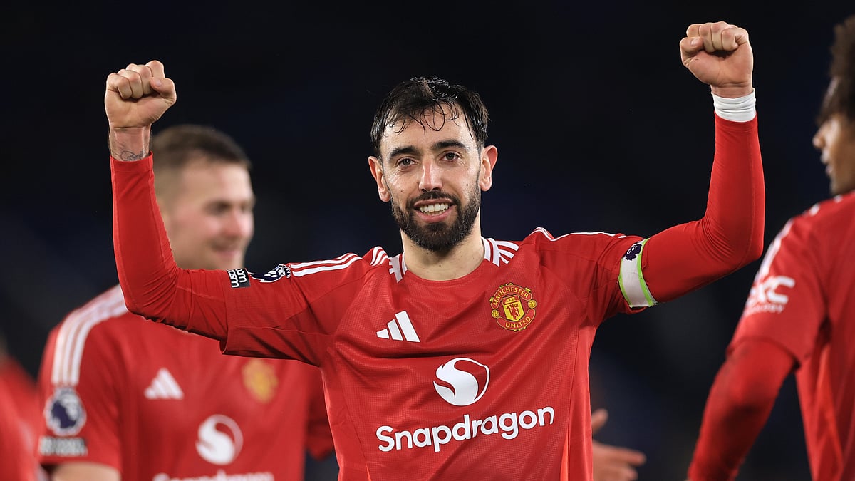 Bruno Fernandes celebrates his goal against Leicester City.