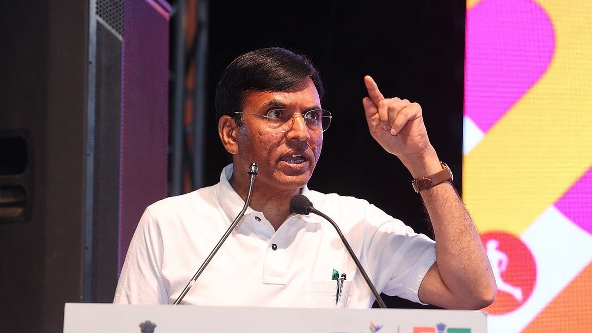 Photo: X | Mansukh Mandaviya : India's Sports Minister Mansukh Mandaviya held discussions with FMSCI to revive motorsports in India.