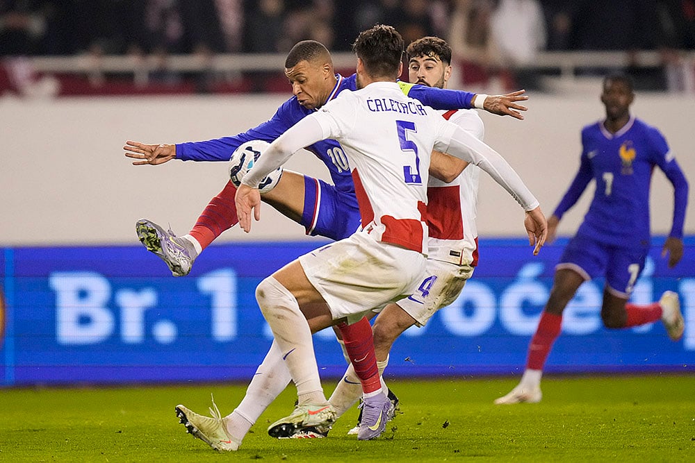 | Photo: AP/Darko Bandic : UEFA Nations League quarterfinal first leg: Croatia vs France 