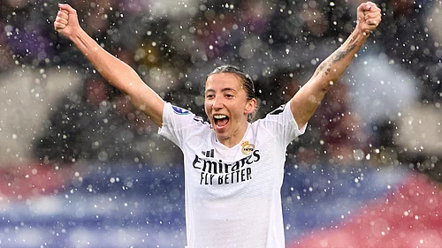 Real Madrid Women celebrate in El Clasico.