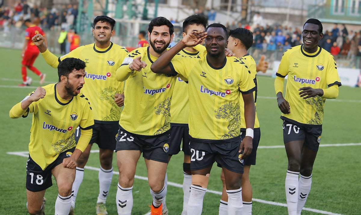 X/@realkashmirfc : Real Kashmir FC players celebrating their win.