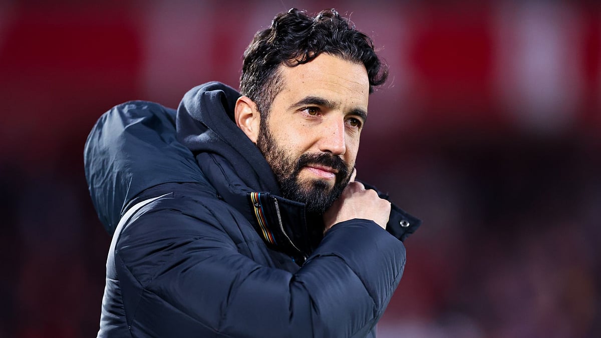 Amorim looks on during Man Utd's defeat at Forest