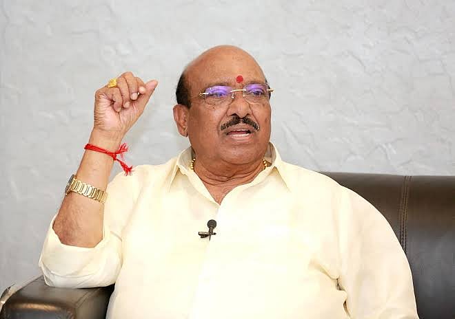 X/@V52462 : Vellappally Natesan