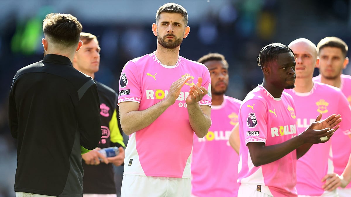Stephens and his team-mates applaud Southampton's supporters