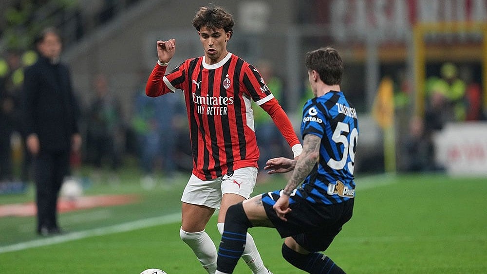 | Photo: AP/Antonio Calanni : Italian Cup Soccer Match: AC Milan vs Inter Milan