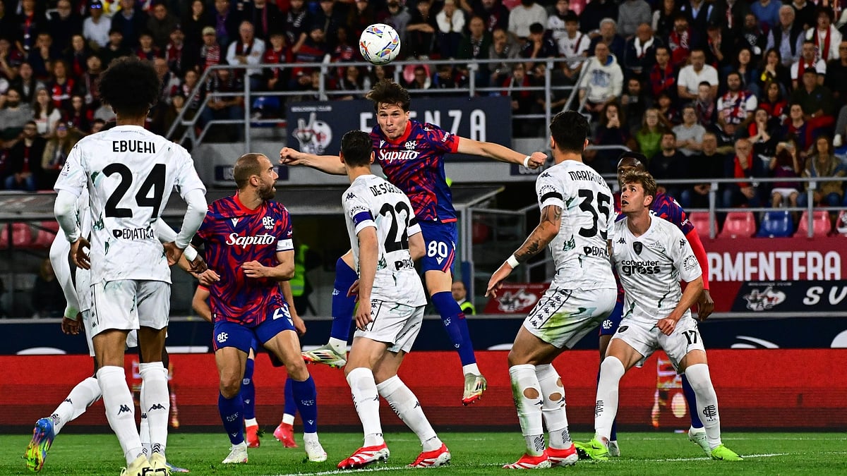 Photo: X/Bologna FC 1909 : Action from the Coppa Italia semi-final between Bologna and Empoli. 