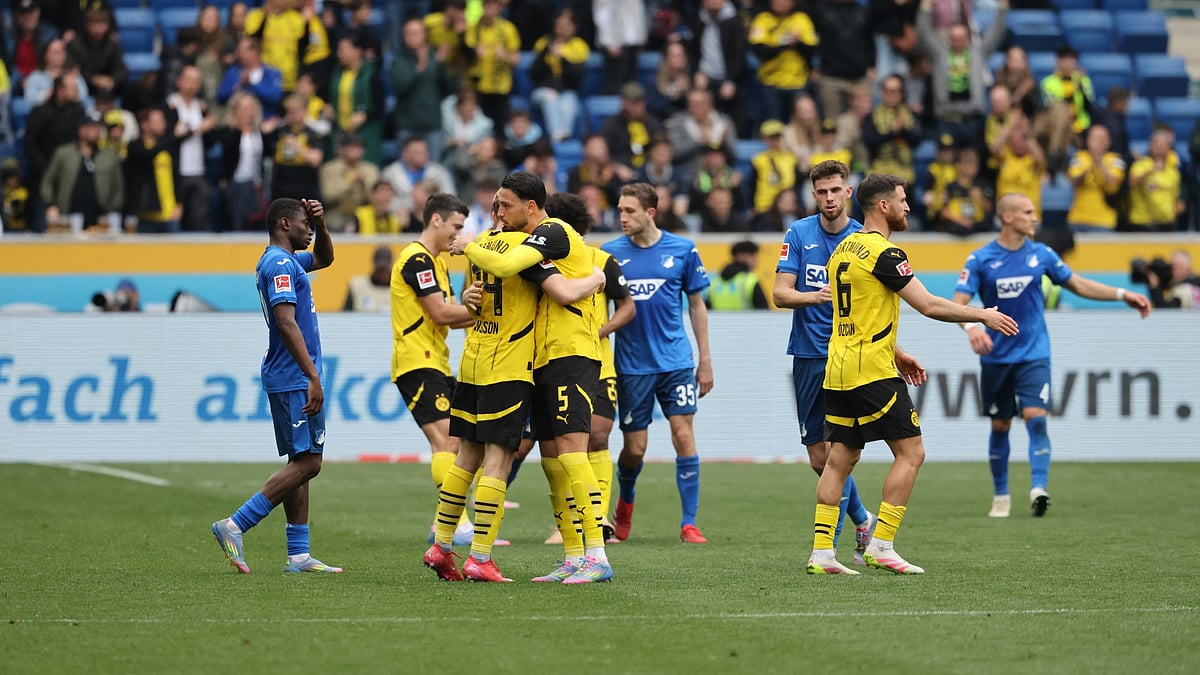 Borussia Dortmund celebrate win over Hoffenheim