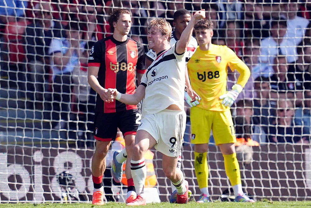 | Photo: Adam Davy/PA via AP : EPL 2024-25: AFC Bournemouth vs Manchester United