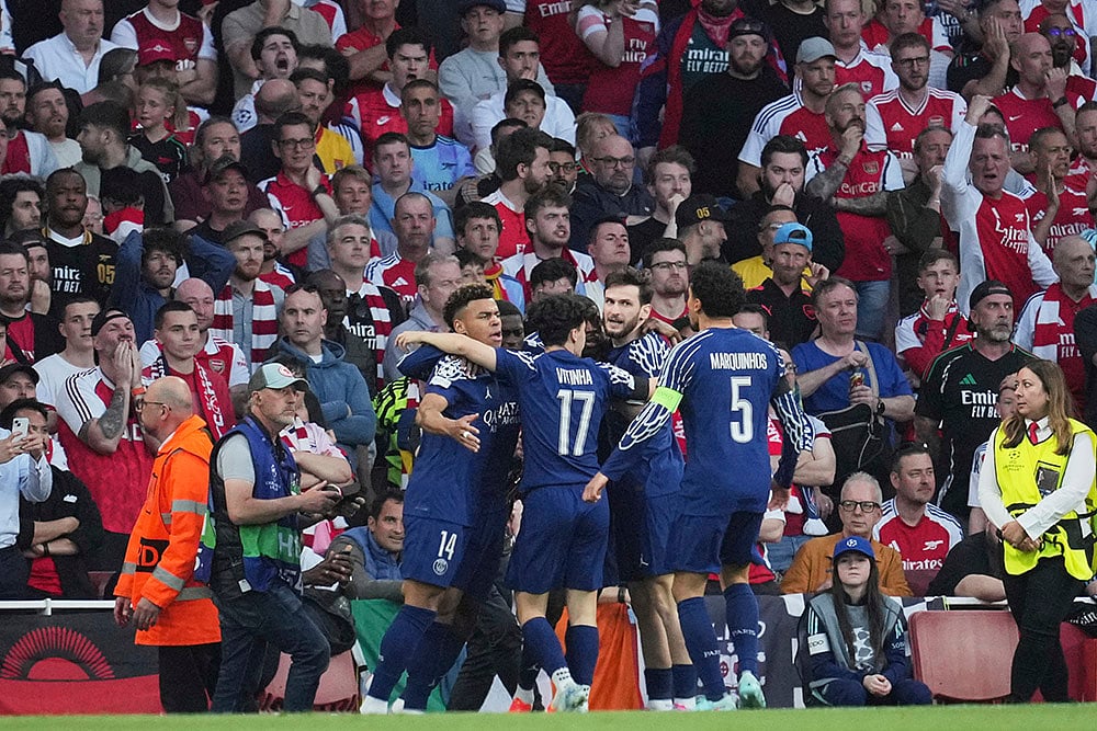 | Photo: AP/Kin Cheung : UCL semifinal first leg: Arsenal vs Paris Saint-Germain