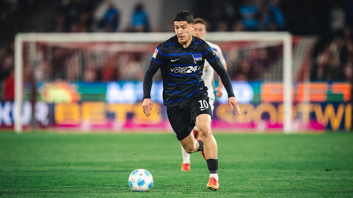 Ibrahim Maza in action for Hertha Berlin.