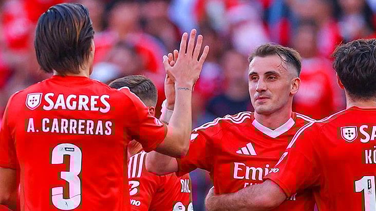 | Photo: X/SL Benfica : Benfica can overtake Sporting CP to the top of Primeira Liga table with a win.